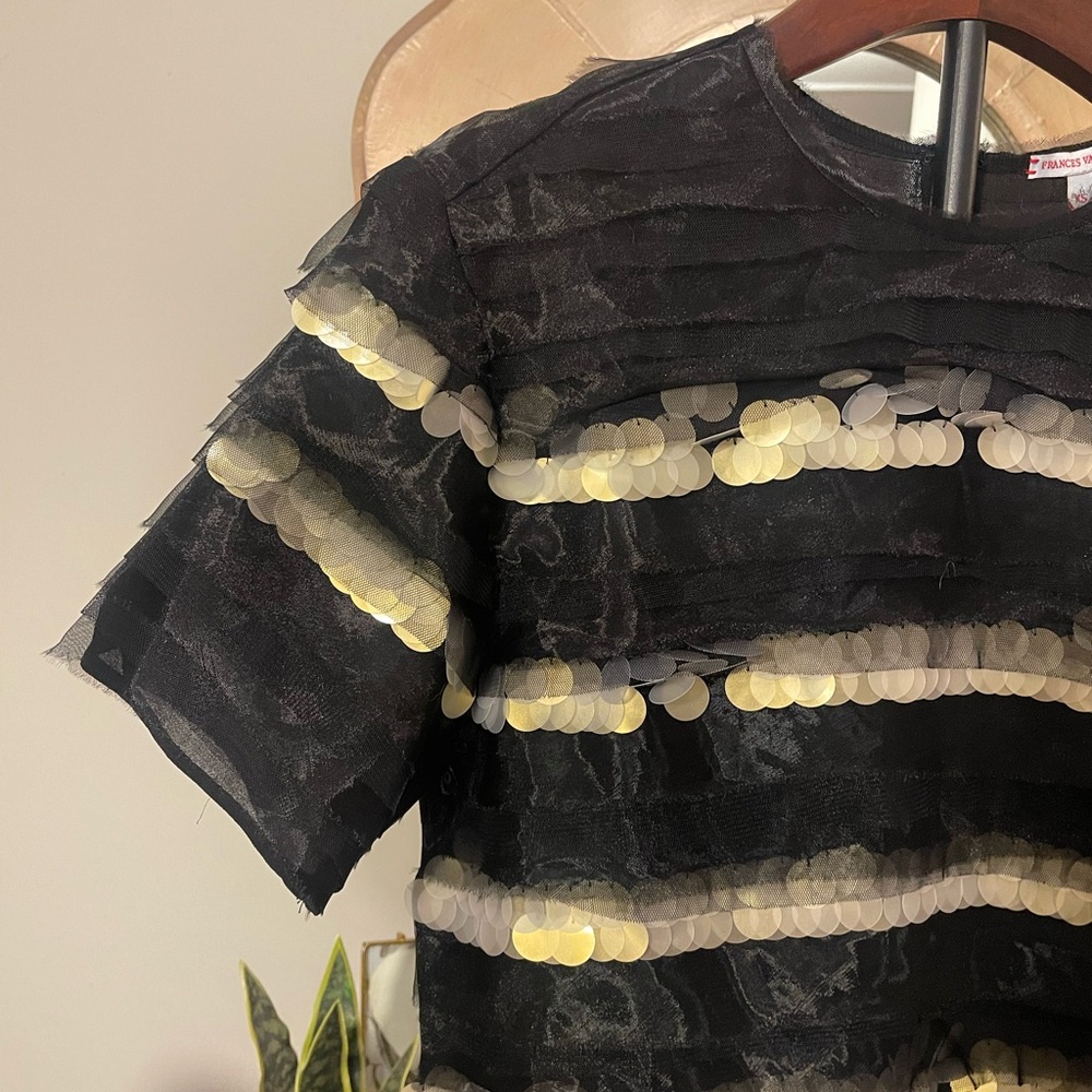 Frances Valentine Laine Black & Gold Textured Mesh Sequin Top NYE Night Out - Picture 15 of 17
